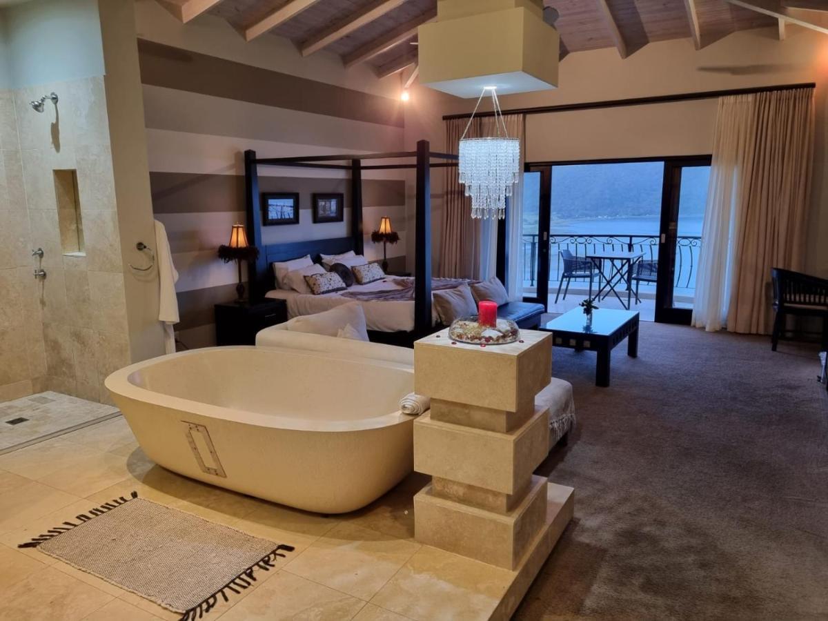 Lodge On Lake 윌더니스 외부 사진