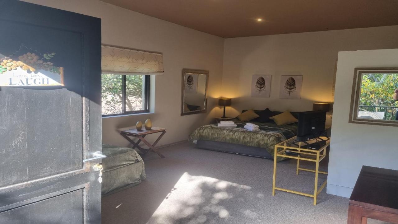 Lodge On Lake 윌더니스 외부 사진